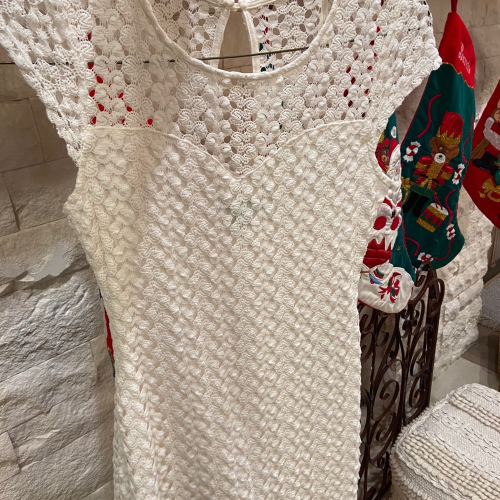Short white dress